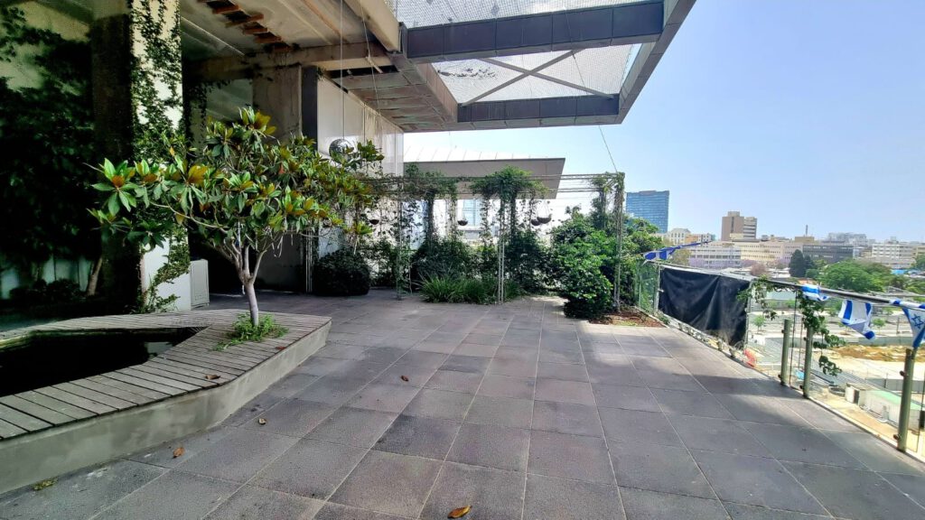 משרדים להשכרה בתל אביב | ECO TOWER | משרד להשכרה 530 מ"ר בגמר גבוה