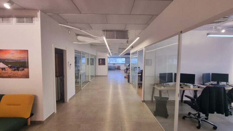 משרדים להשכרה בתל אביב | מרכז אשדר | 465 מ"ר משרד מרוהט המתאים לחברות הייטק