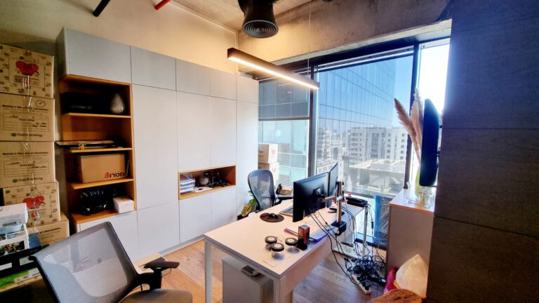 משרדים להשכרה בתל אביב | מגדלי הארבעה | 150 מ"ר משרד להשכרה בקומה גבוהה